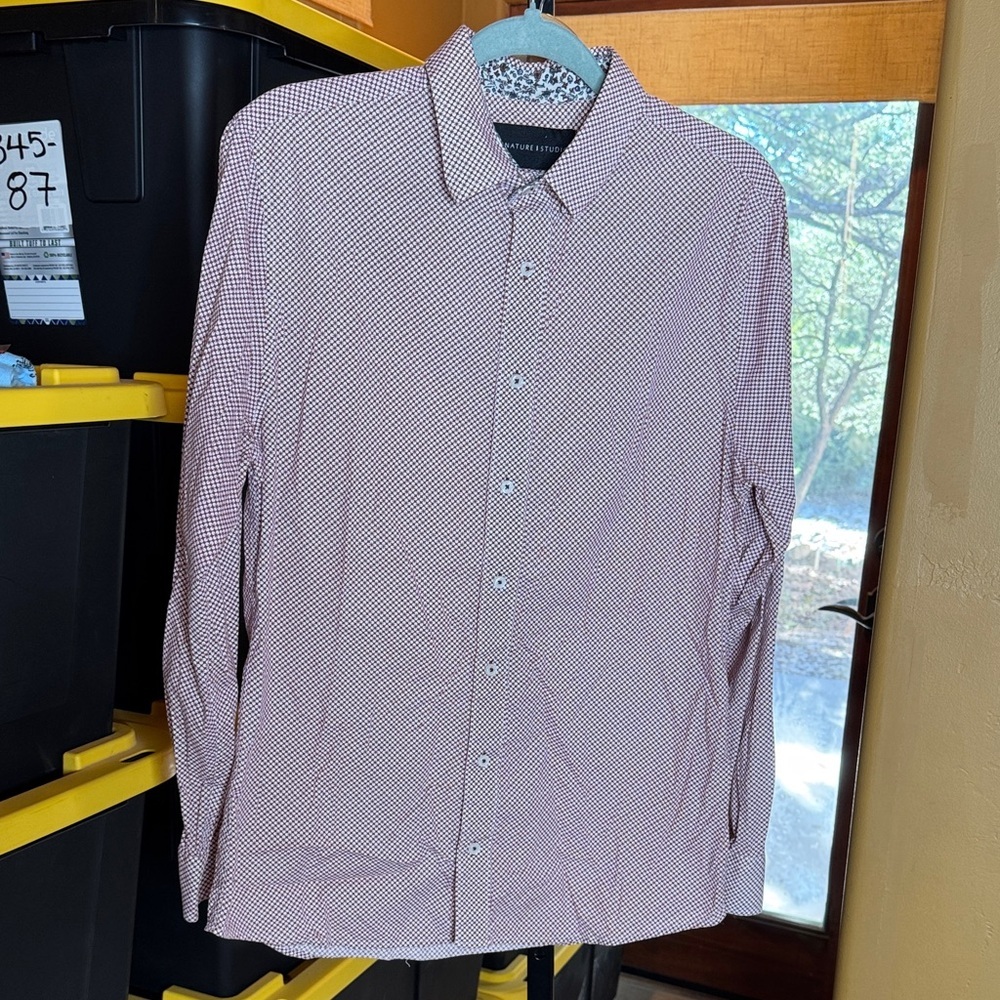 Signature Studio Modern Fit Burgundy Work Dress Button Up Shirt Size Medium